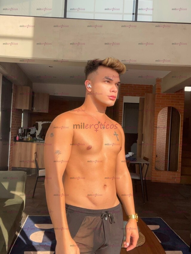 FOTOS DE QUIERES PASAR UNA NOCHE INOLVIDABLE AQUÍ ESTOY YO , CHICO IDEAL .