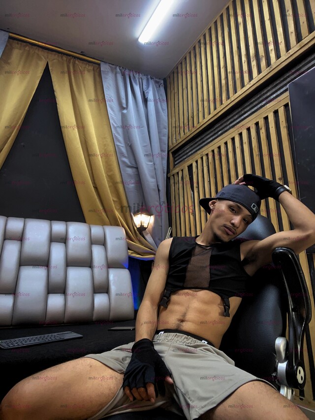 FOTOS DE SOY UN CHICO DE 24 AÑOS, UTILIZÓ ESA PÁGINA PARA GENERAR INGRESOS Y SOBREVIVIR E