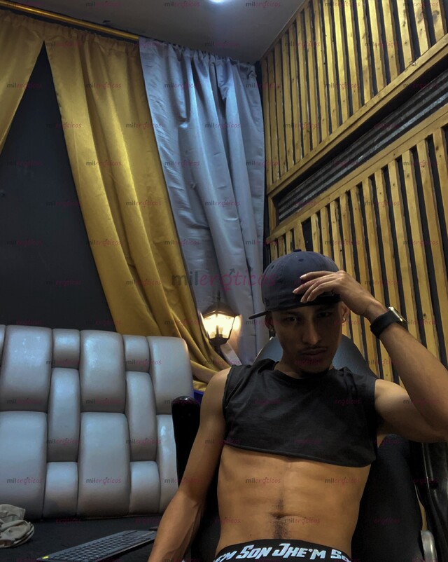FOTOS DE SOY UN CHICO DE 24 AÑOS, UTILIZÓ ESA PÁGINA PARA GENERAR INGRESOS Y SOBREVIVIR E