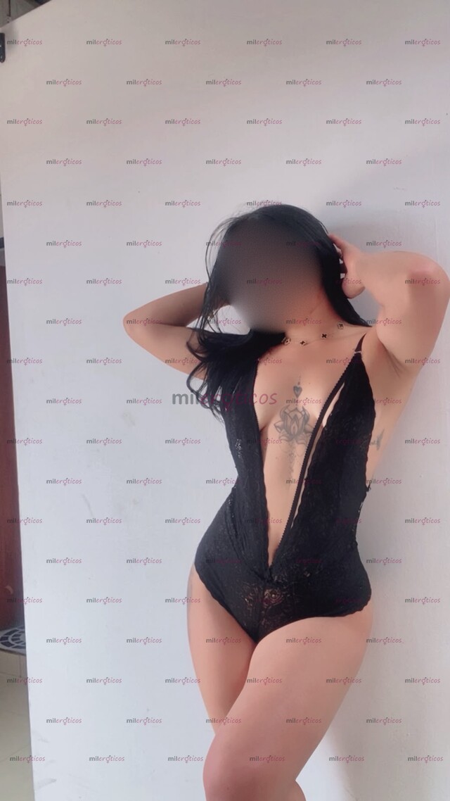 FOTOS DE HOLA AMOR SOY SHIRLEY UNA HERMOSA FLAQUITA PELI NEGRA