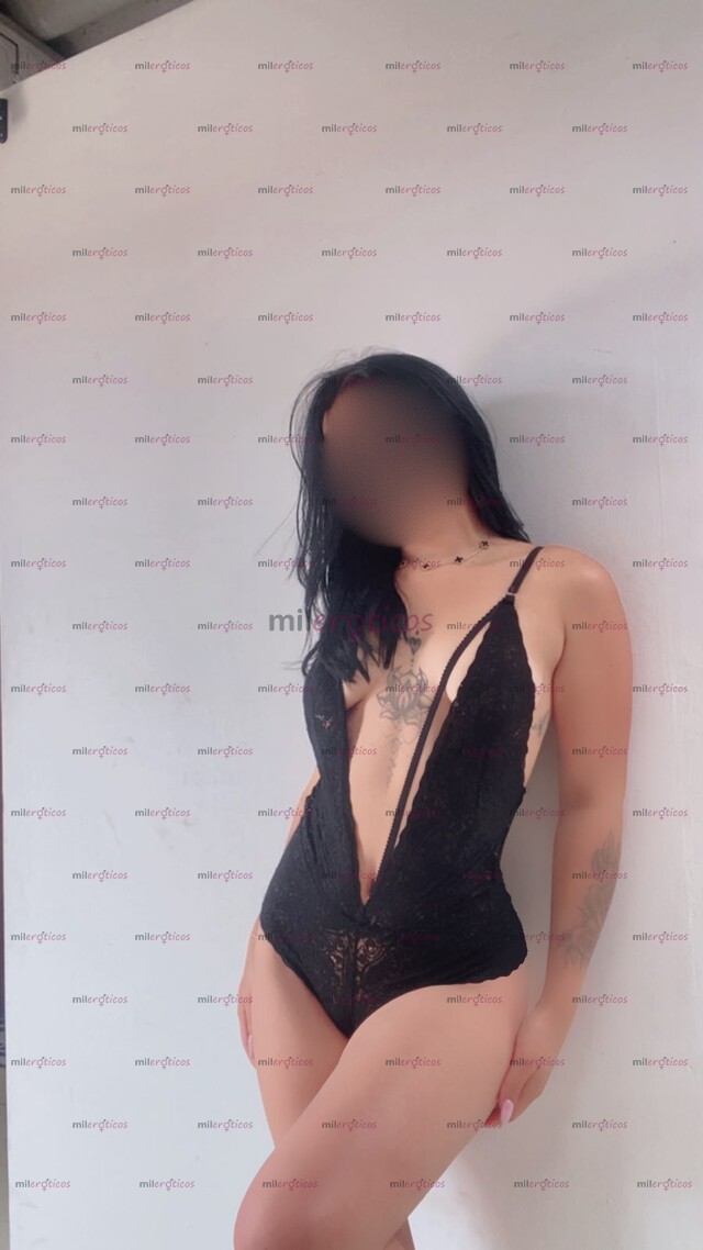 FOTOS DE HOLA AMOR SOY SHIRLEY UNA HERMOSA FLAQUITA PELI NEGRA