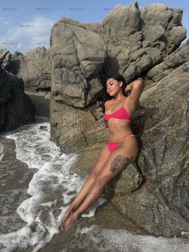 FOTOS DE MI NOMBRE ES MONSE, JOVEN, CON CUERPO NATURAL.