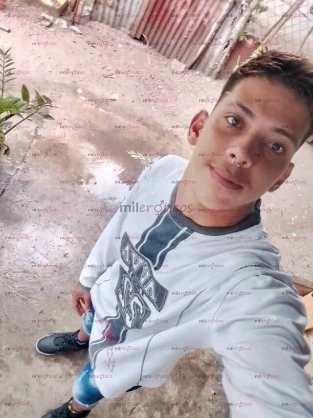 FOTOS DE TU MORENO CALIENTE MORBOSO DISPUESTO A COMPLACERTE