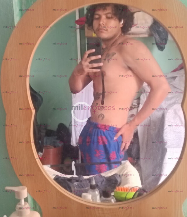 FOTOS DE MUCHACHON NATIVO BUSCANDO ALGO DE APOYO ECONÓMICO