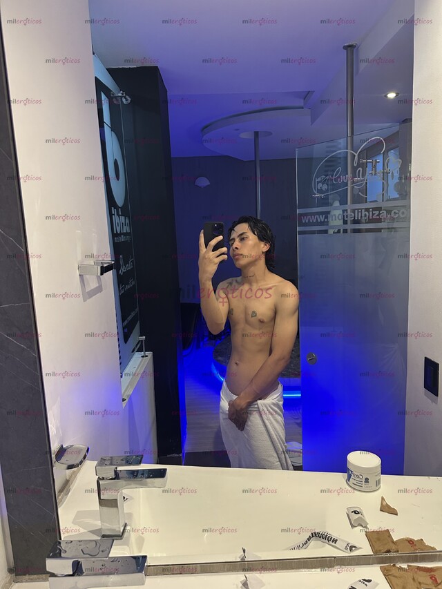 FOTOS DE JOVEN MORENO SERIO EDUCADO, BUENA VERGA !!!!