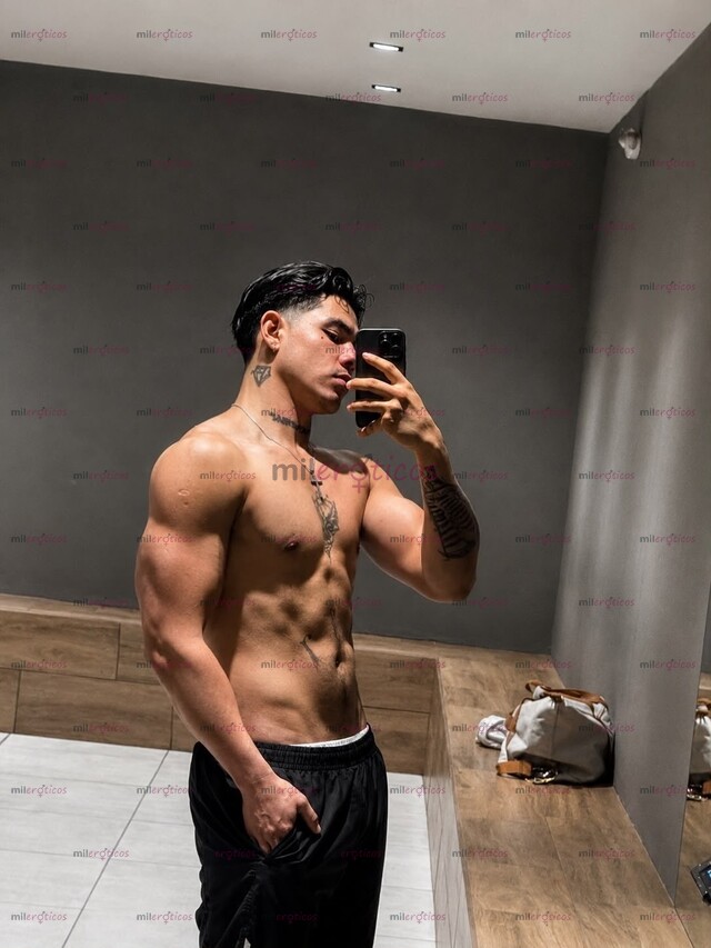 FOTOS DE TE HAS PORTADO MAL VEN QUE TE CASTIGO JOVEN ATRACTIVO CON VERGA 20CM