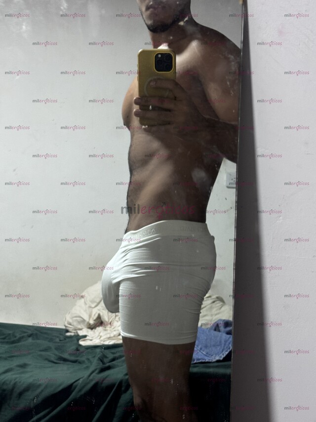 FOTOS DE CHICO CARISMÁTICO, EXTROVERTIDO, BUEN SENTIDO DEL HUMOR, RESERVADO.