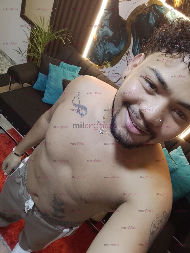 FOTOS DE CHICO VERSÁTIL DISPUESTO A CUMPLIR TUS MAYORES FANTASÍA