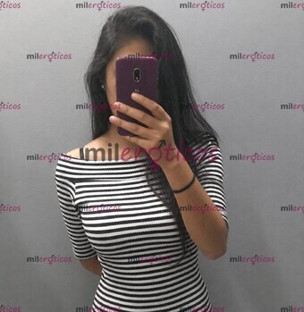 FOTOS DE LA MÁS COMPLACIENTE, APRETADITA Y COGENLOSITA. ESTOY APRETADITA Y CALIENTITA