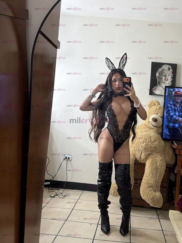 FOTOS DE NECESITAS UNA PRINCESA QUE PUEDA COMPLACERTE Y COMPLACER TUS GUSTOS EXIGENTES ?
