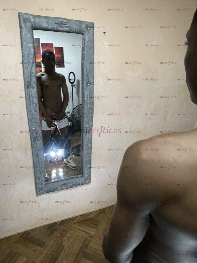 FOTOS DE VIDEOS CULULIANDGRUESO CABEZÓN NEGRO VERGON DISFRUTA DE MI VERGOTAAAA YA ANÍMATE