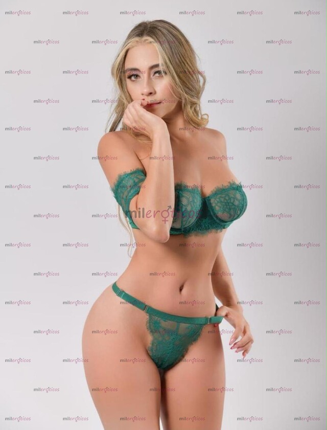 FOTOS DE FLAQUITA GUERITA MODELO, MEZCLA DE PERVERCION Y TERNURA.