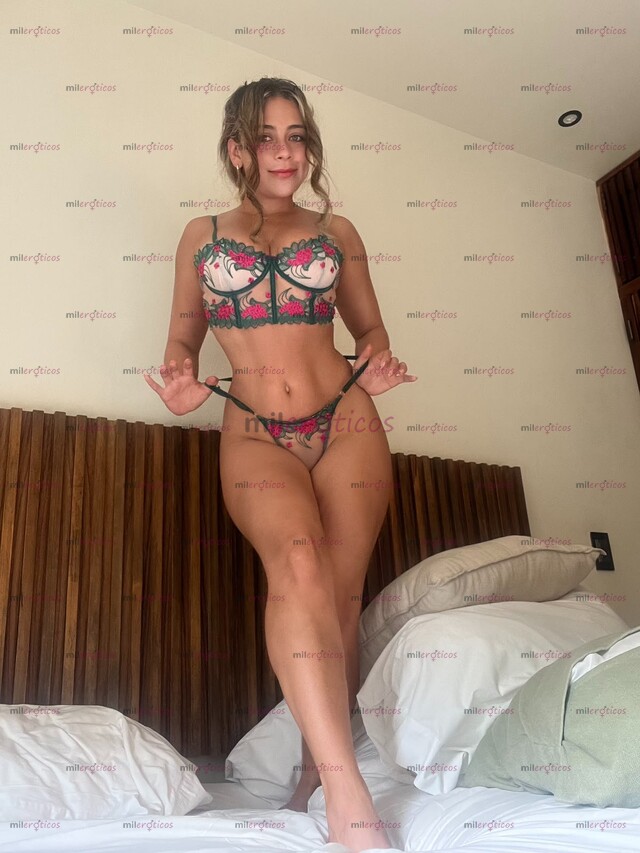 FOTOS DE FLAQUITA GUERITA MODELO, MEZCLA DE PERVERCION Y TERNURA.