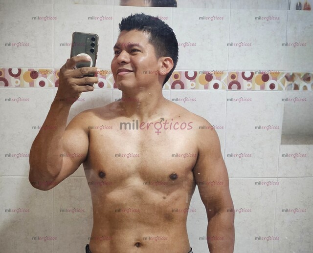 FOTOS DE HOMBRE ATENTO Y DISCRETO PARA UN MASAJE DIFERENTE