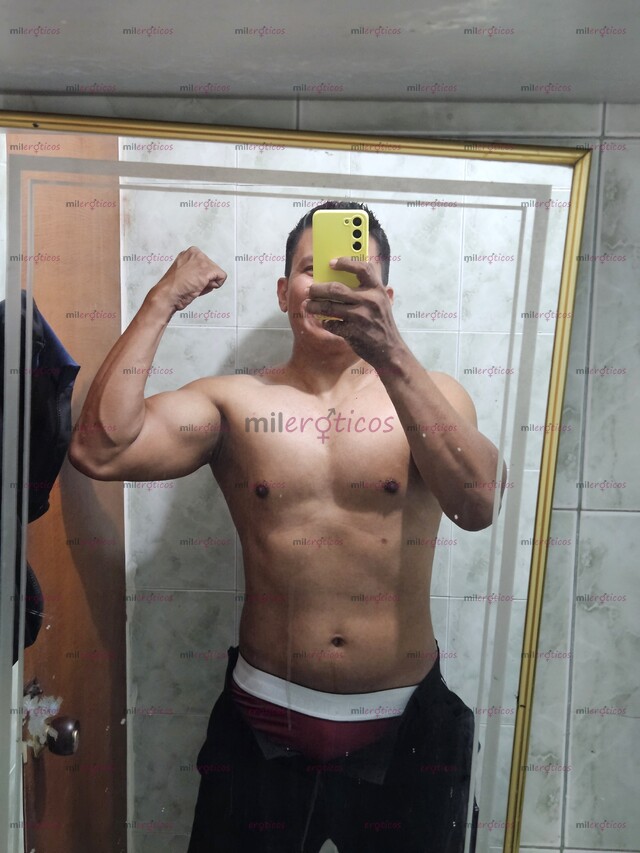 FOTOS DE HOMBRE ATENTO Y DISCRETO PARA UN MASAJE DIFERENTE