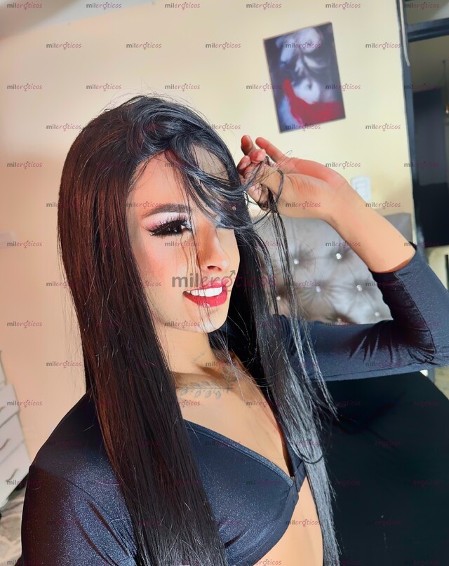 FOTOS DE HERMOSA TRANSEXUAL FEMENINA LLENA DE LUJURIA MUY COMPLACIENTE ADICTA AL SEXO