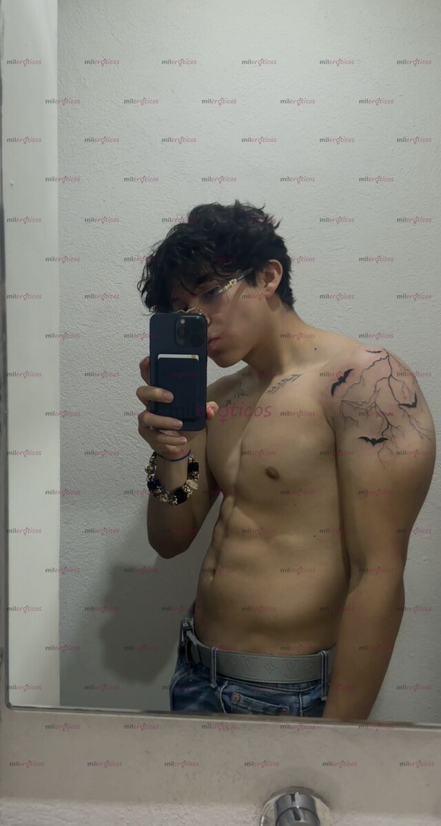 FOTOS DE JOVEN DE 19 AÑOS EN BUSCA DE PASARLA BIEN SOLO MUJERES