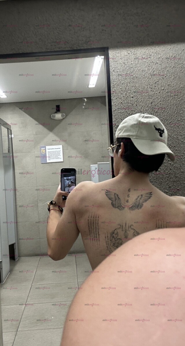 FOTOS DE JOVEN DE 19 AÑOS EN BUSCA DE PASARLA BIEN SOLO MUJERES