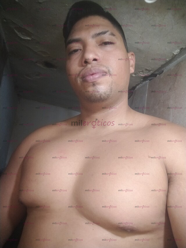 FOTOS DE MORENO ALTO TROZO MUY ATENTO Y SERVICIAL