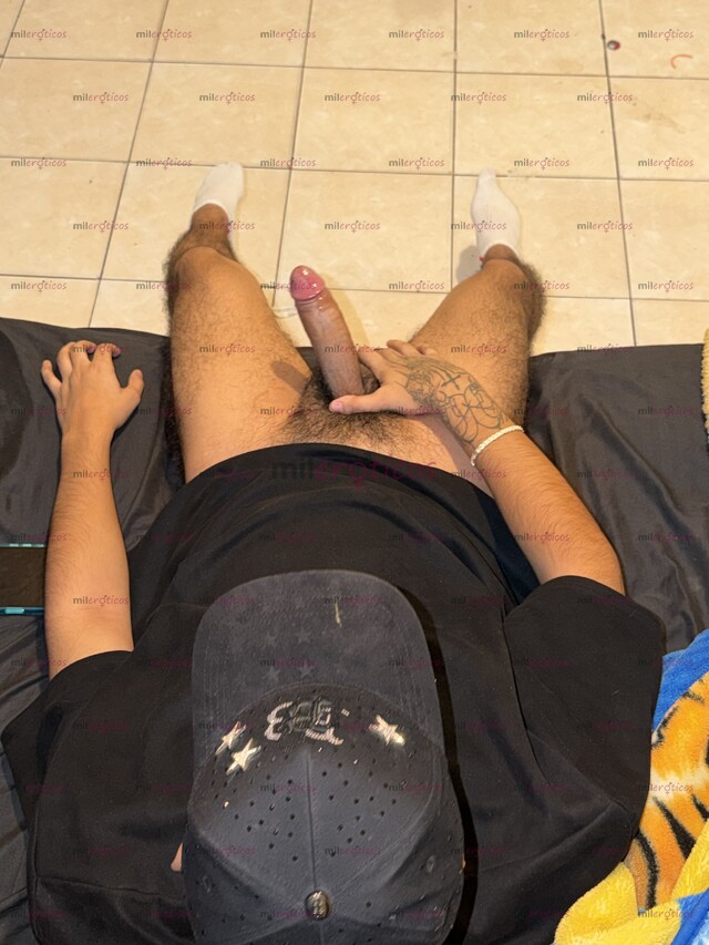 FOTOS DE CHAVO GUAPO VERGON TATUADO DISPONIBLE SIEMPRE