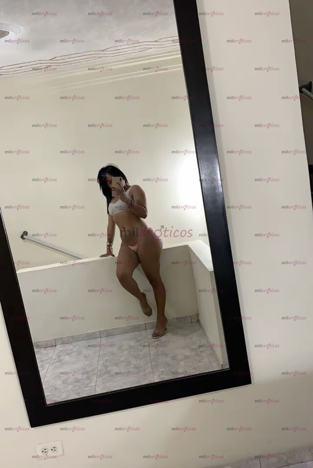 FOTOS DE VALERIA HERMOSA DE 20 AÑOS . SUPER LINDA Y DESCOMPLICADA .