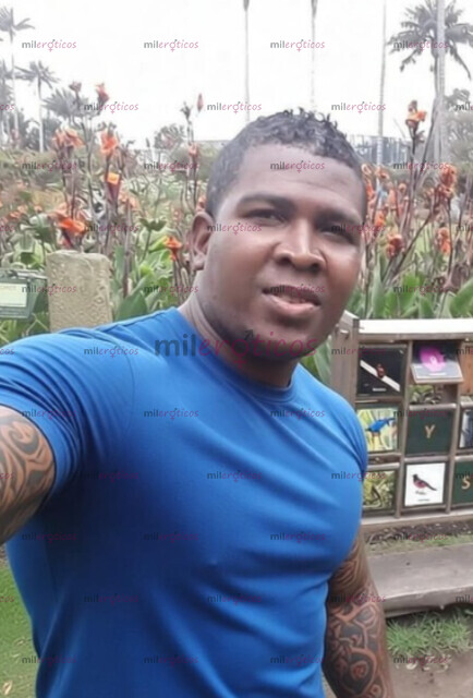 FOTOS DE SOY ALI MORENO BIEN DOTADO Y DISPUESTO A LO QUE SEA PARA SATISFACERTE