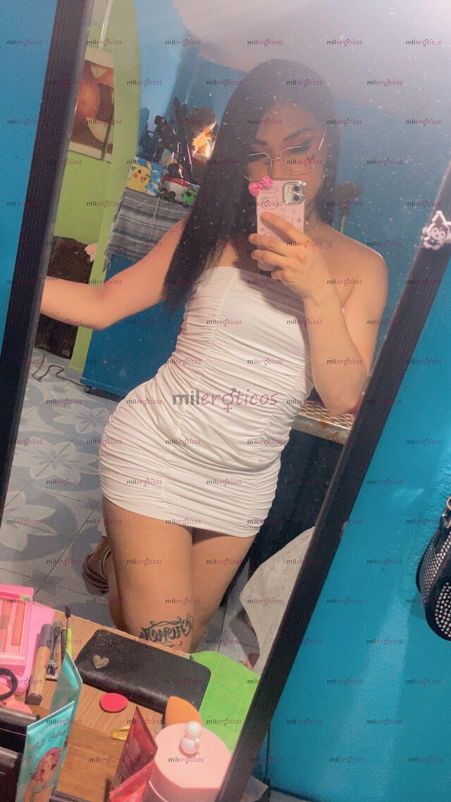 FOTOS DE SOY ARIANA AZARI UNÁ NENA CON UN RICO CULO Y UN CARAMELO DE 17 CM
