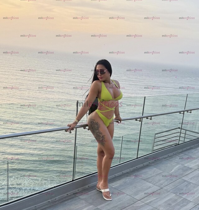 FOTOS DE CRISTAL LINDA MORENA ARDIENTE Y EXÓTICA