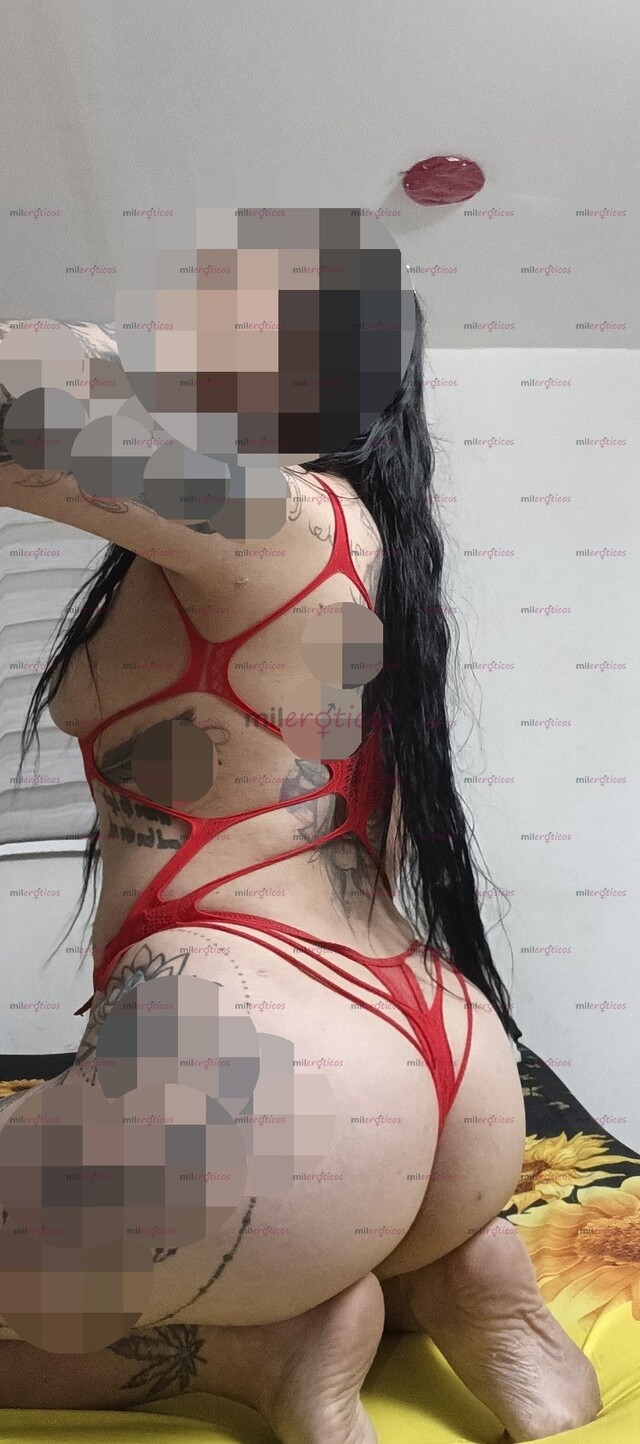 FOTOS DE NATA FLACA TATUADA DE HERMOSO ROSTRO CABELLO LARGO EXTRECHITA