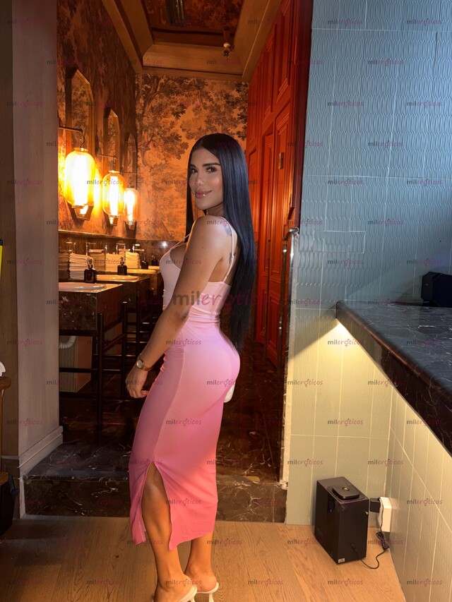 FOTOS DE PELINEGRA LINDA, FEMENINA, CALIENTE LISTA PARA COGERTE CON MIS 18 CM DE VERGA