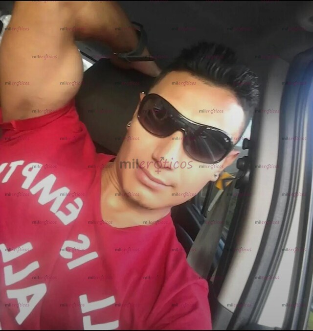 FOTOS DE MACHO DOMINANTE SEXY MUSCULOSO TATUADO Y CON VERGON DISPONIBLE PA DARTE RICO
