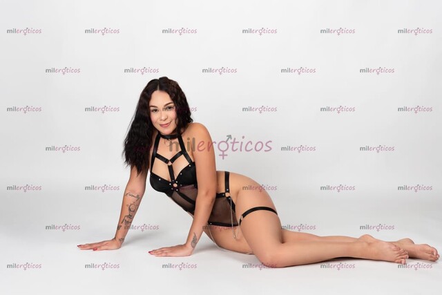 FOTOS DE BELLEZA, DISCRECIÓN Y GANAS REALES DE COMPLACER. EXPERIENCIAS A TU MEDIDA.
