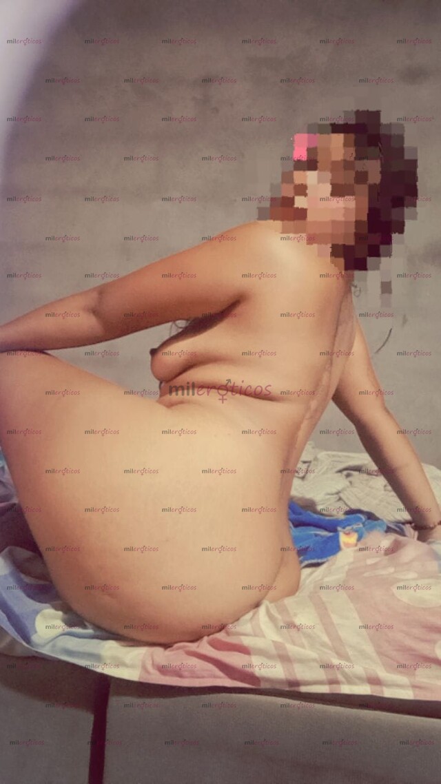 FOTOS DE TU CHICA DEL MOMENTO MORENA CALIENTE ATENTA A TUS DESEOS