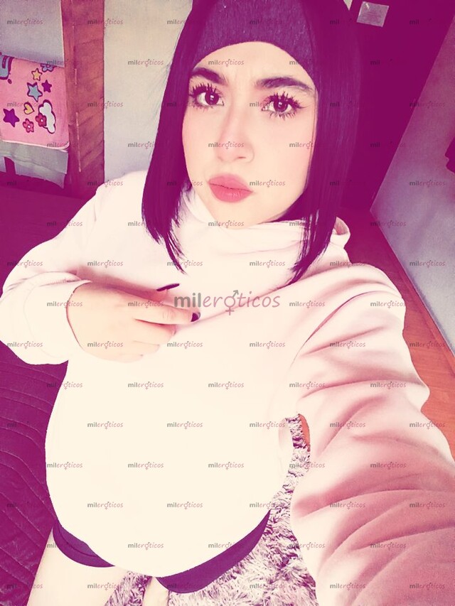 FOTOS DE VICTORIA 23 AÑITOS CON UNAS HERMOSA PIERNAS PARA QUE TE MOJES EN ELLAS
