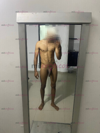 FOTOS DE HOLA MI NOMBRE ES JUNIOR, BARRANQUILLERO CON GRAN VERGA QUE ESTÁ PARA COMPLACER