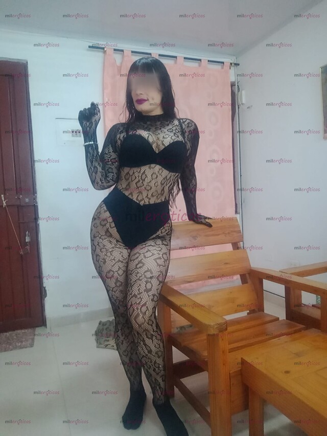FOTOS DE DOMINATRIX, DEMUÉSTRAME QUE SIRVES PARA ALGO PERO DEBAJO DE MIS PIES EN DONDE PE