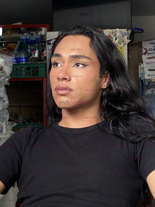 FOTOS DE HOLA, COTÍZAME, SOY ANDRÉS Y TU NUEVA NOVIA.