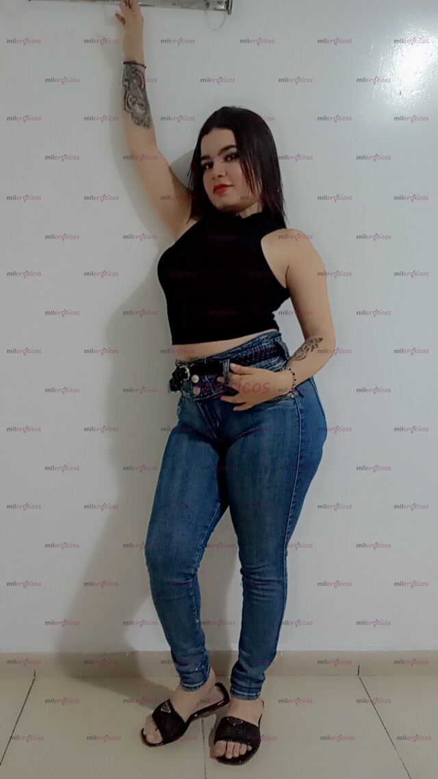 FOTOS DE ARIEL UNA DAMA DE LUJO BLANCA DE UN ROSTRO BONITO Y UN CUERPO HERMOSO CULONA