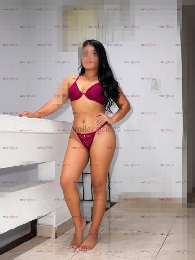 FOTOS DE LINDA MORENA DE CUERPO NATURAL ARDIENTE Y MUY COMPLACIENTE