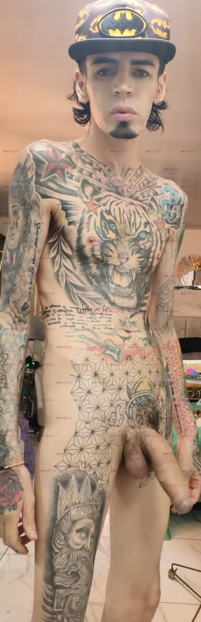 FOTOS DE FLACO ACTIVO SERIO VERGON BLANCO TATUADO MORBOSO
