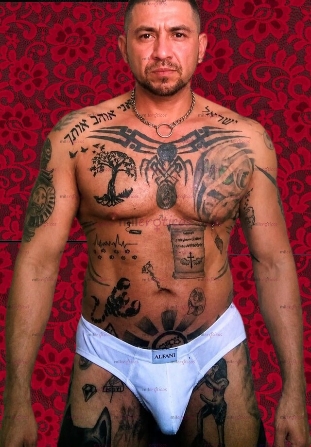 FOTOS DE SEMENTAL COSTARRICENSE: SOY UNA VERGA PARA COGER