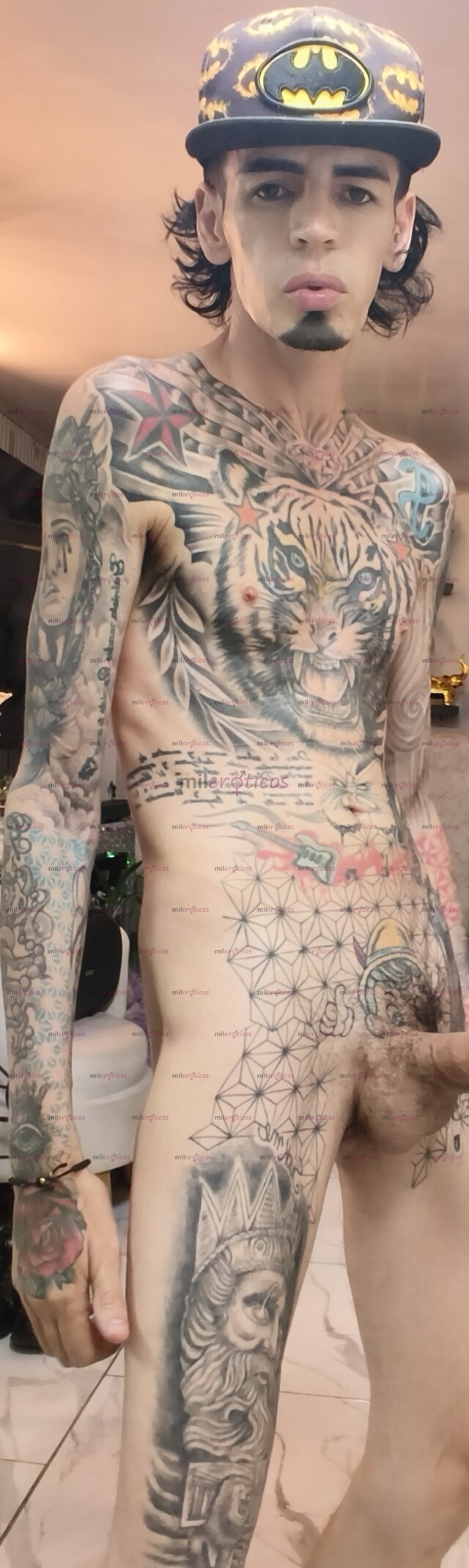 FOTOS DE FLACO ACTIVO SERIO VERGON BLANCO TATUADO MORBOSO