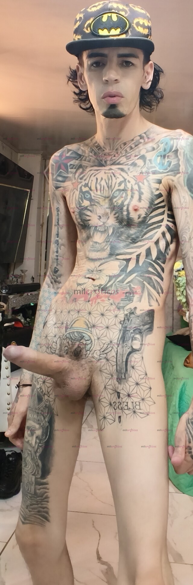 FOTOS DE FLACO ACTIVO SERIO VERGON BLANCO TATUADO MORBOSO