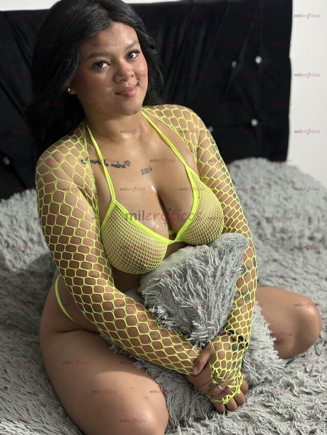 FOTOS DE HERMOSA TETONA MORENA EXCITANTE , EMOCIONADA POR UNA GRAN EXPERIENCIA