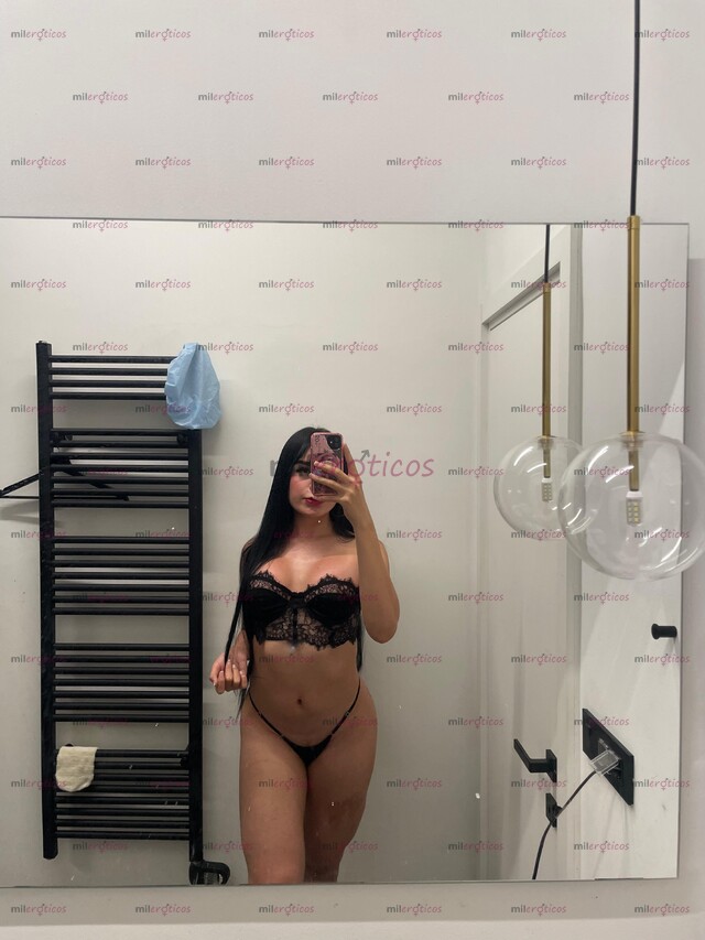 FOTOS DE EXÓTICA, FEMENINA, ATREVIDA Y CON UNA SENSUALIDAD QUE NO PASA DESAPERCIBIDA.