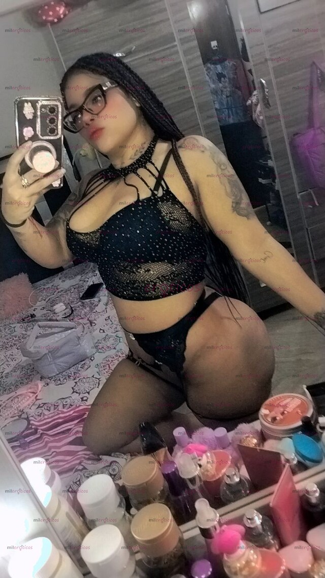 FOTOS DE TROSUDITA CON CULO DE LUJO VEN Y DISFRUTA DE UN ORAL NATURAL INCLUÍDO