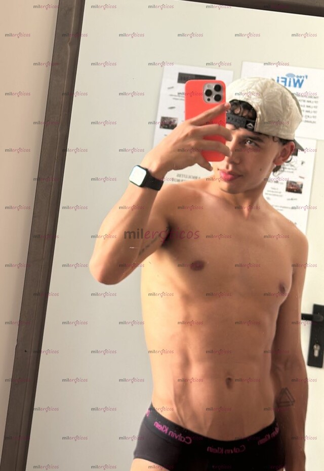 FOTOS DE CHICO DE 22 AÑOS DISPONIBLE EN BOGOTÁ ESCRÍBEME POR WHATSAPP