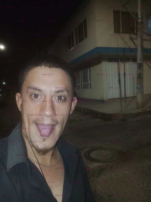 FOTOS DE JOVEN DE 31 A TU SERVICIO PARA LO PUEDA SERVIRTE