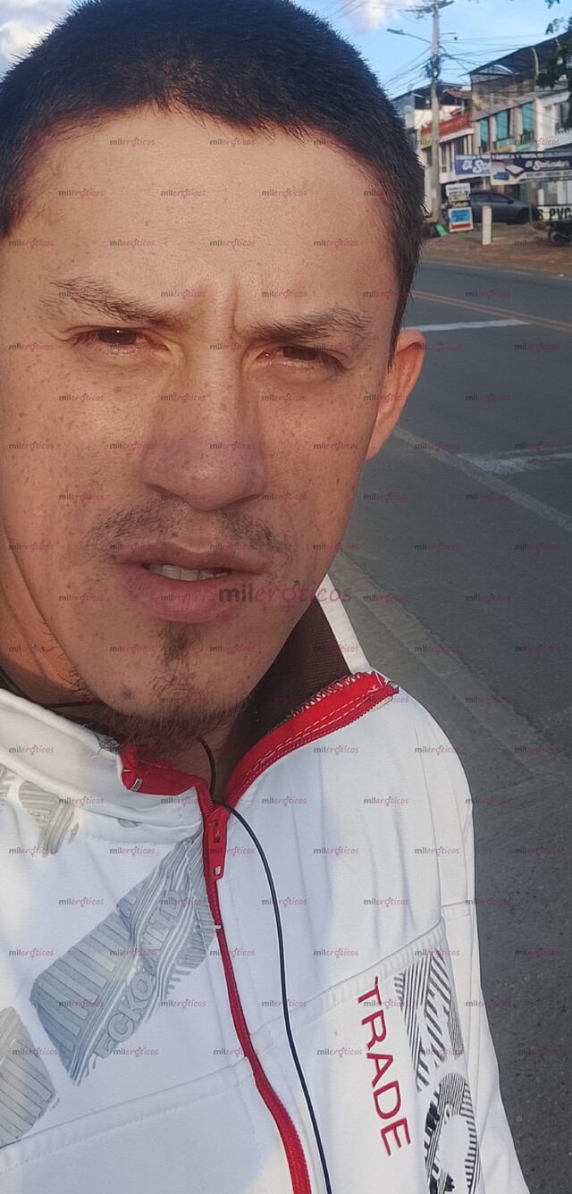 FOTOS DE JOVEN DE 31 A TU SERVICIO PARA LO PUEDA SERVIRTE