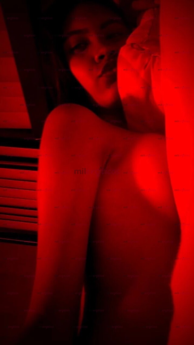 FOTOS DE PROMO 7000MIL CON JOVENCITA CALIENTE QUE NECESITA TU VERGA Y PORTARSE MAL